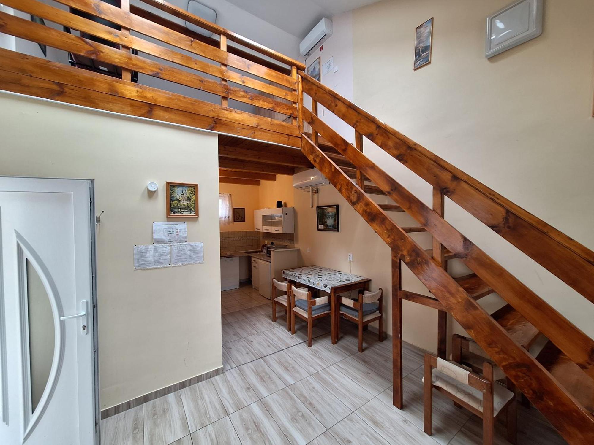 Cserke Holdfeny Apartman แชร์เคสเซอเลอ ภายนอก รูปภาพ